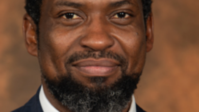 Buti Manamela Biography